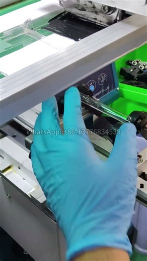 Screen Printing on Glass Bottles · Factory Precision