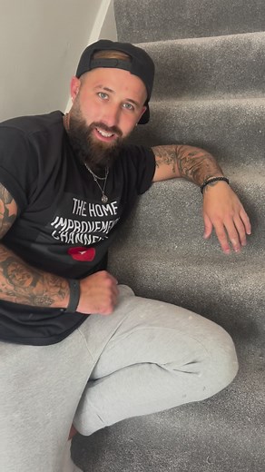 HOW TO MAKE AN INDOOR SLIDE ON YOUR STAIRS #stairs #carpet #slides #Flooring #homeimprovement #diy #reels | The Home Improvements Channel Uk