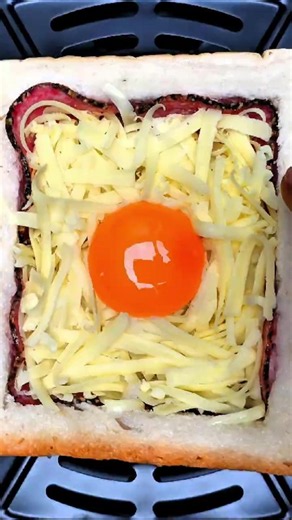 The Ultimate 5 Minute Breakfast Sandwich #healthy #breakfast #shorts