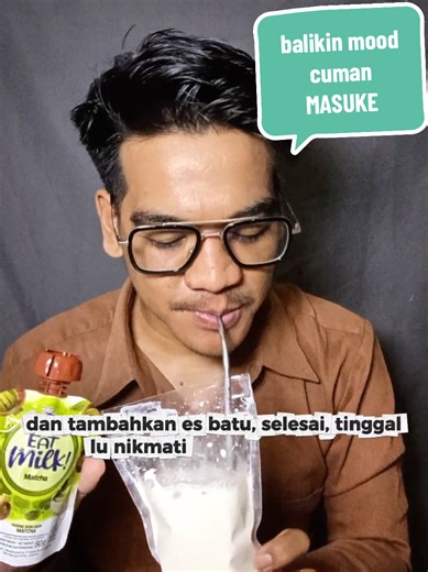 Butuh balikin mood sepulang kerja, mending buat MASUKE Matcha Susu Keju dengan Cimory Eat Milk varian Matcha guys #MASUKE #CimoryEatMilkMatcha #cimory #caffelatte #matcha