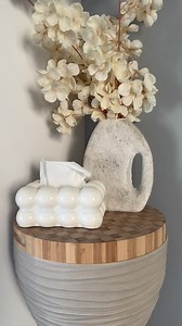 Upcycling vase #vase #diy #diyvase #diyprojects #diyproject #interior #homedecor #homesweethome #floralarrangements #kitchendecor #homedecor #Spring #diyhome #upcycling #lessive #hetmhome #handm #airdryclay #pottery @action.france #instahome | Lanencuisine Athome