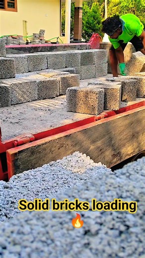 Cement bricks loading Kerala 🧱💪🧱🧱🧱🧱🧱🧱🧱🧱🧱🧱🧱 Kerala Hollow Bricks Loading video 📷 Solid Bricks Loading