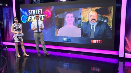 Cash or crash? Two portfolio managers fight it out on Tesla