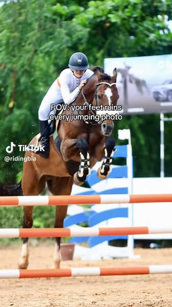 Improving Equestrian Jumping Techniques for Better Photos