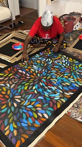 Some finishing touches from yesterdays seeded bush medicine leave design. | Readback Aboriginal Art Darwin