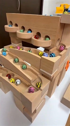 satisfying game marble ball