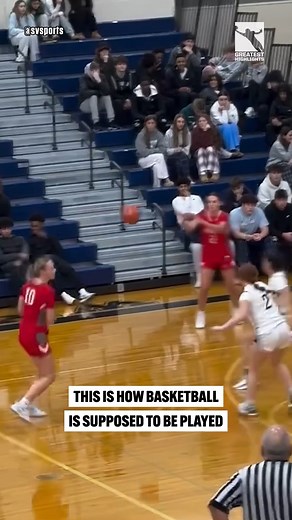 A Classic Basketball Play 🤩 | GreatestHighlights