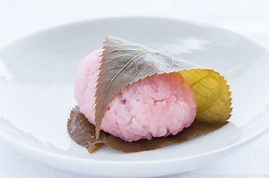 Sakura Mochi (Video) 桜餅