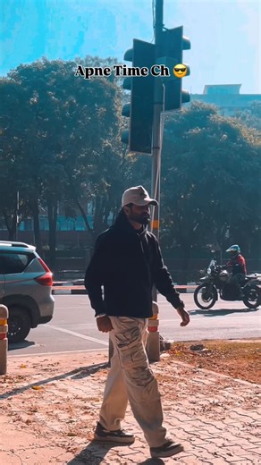 MONEY SINGH on Instagram: "Apne time ch kyo sunni fer kise di 😎💯✅ @moneysinghh99 . . . . . #trending #explorepage✨ #singhdivibe #reelitfeelit #fblifestyle"