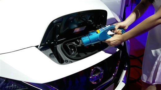 Buat yang Belum Tahu, Ini Jenis-Jenis Tipe Colokan Baterai Kendaraan Listrik