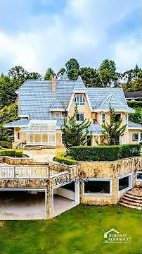 What does a brand new luxury home with 1,500m² look like inside? 💎