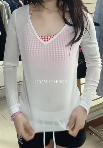 Exploring Iconic Baggy and Low Rise Jeans