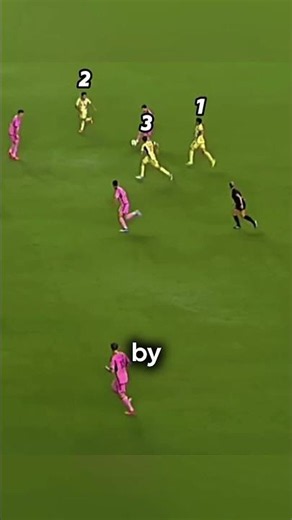 Everyone Thought Lionel Messi Was Being Selfish 😳⚽