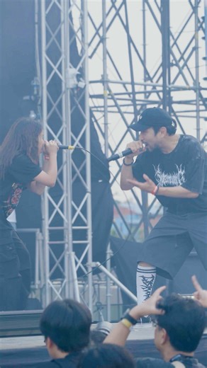 Survivor - Ebola Feat.น้องๆวง Little Angels Live at Main Stage 🏰 #RockAlarm2026 #WeAreEbola #RockAlarm #FallinginRock