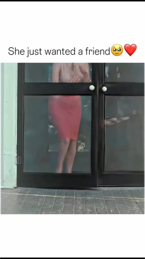 @Byroc on Instagram: "​Movie Name: The Help ​Release Year: 2011 ​Genre: Drama ​Main Characters in Clip: ​Celia Foote ​Minny Jackson: This video showcases the touching evolution of a friendship between Celia Foote and her maid, Minny Jackson, from the movie The Help. Initially, a lonely and excited Celia welcomes Minny with an enthusiastic hug, marking the beginning of an unconventional bond. The highlights include lighthearted moments of Minny teaching Celia how to cook southern staples like fri