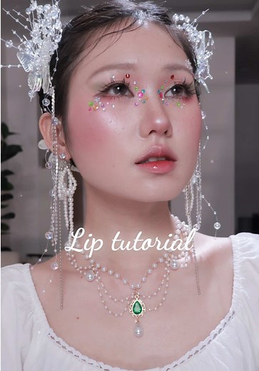 Lip Tutorial: Mastering Hà Giang Makeup Techniques