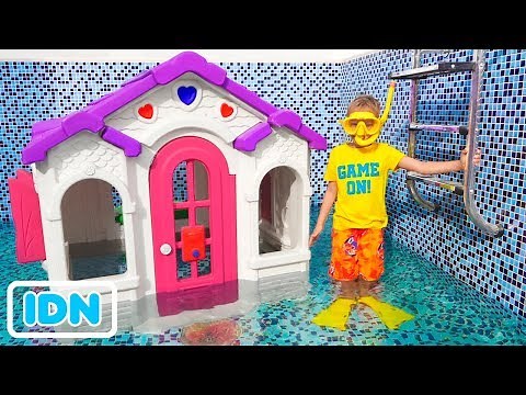 Vlad dan Nikita Playhouse di kolam renang