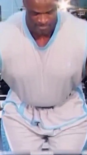 Ronnie Coleman Back Training After 8th Olympia Win