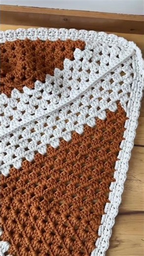 Lazy Days Crochet Granny Square Blanket Pattern #crochet