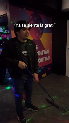 Boxiss - Karaoke Mini Boxes on Instagram: "Que ya paguen 😭😭😭 💜 Puedes encontrar toda la info de nuestros miniboxes, consultar la disponibilidad y reservar en nuestra página web boxiss.com (link en nuestra bio) #boxisskaraoke #lima #peru"