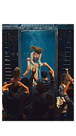 Filmy Only on Instagram: "🎬 Title / Year: Now You See Me (2013) 🎭 Genre: Heist / Mystery / Thriller ⏱ Runtime: 115 minutes ⭐ Rating: IMDb 7.3/10 👥 Starring Cast: Jesse Eisenberg as J. Daniel Atlas Mark Ruffalo as Dylan Rhodes Woody Harrelson as Merritt McKinney Isla Fisher as Henley Reeves Dave Franco as Jack Wilder Morgan Freeman as Thaddeus Bradley 📖 Overview: A team of four magicians, calling themselves “The Four Horsemen,” pull off elaborate heists during their performances, astonishing