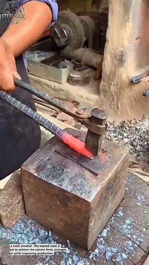 How a Crowbar Is Forged | Traditional Blacksmith Steel Forging Process