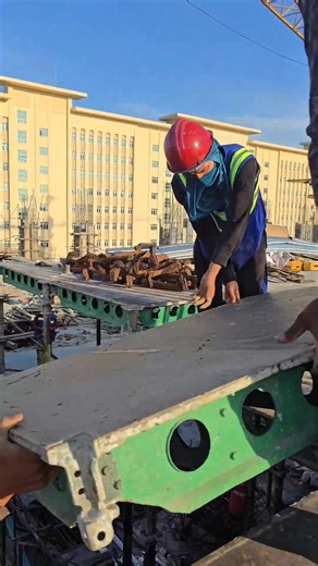 2.4K views | Formwork installations _shorts _construction _building #formwork #usa #form #foryou #construction #CON #foryouruction #shortsreels | Construction Box Watch | Facebook