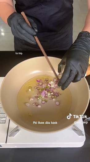 Cách làm bắp cải xào trứng thơm ngon và đơn giản