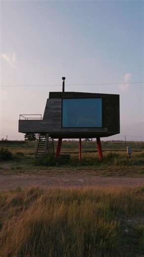 An award-winning home designed to resemble a local wading bird #architecture #awardwinning