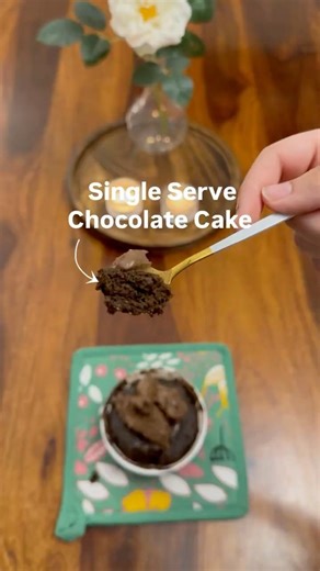 Super Easy and Low Effort 5 Ingredient Single Serve Chocolate Cake 🍫 #chocolatecake #recipe #shorts