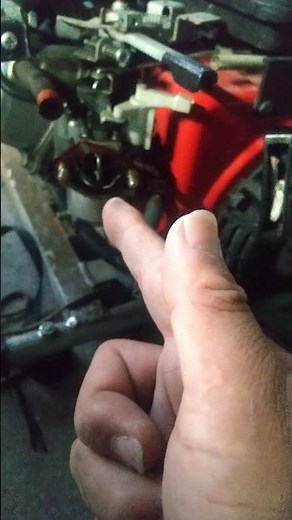 噴霧器のエンジン側のキャブレターの分解掃除
