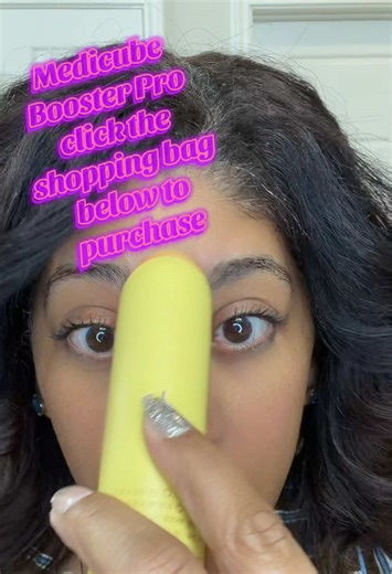 Medicube Boost Pro 4 modes. Booster , microcurrent, derma shot, and air shot mode. Each using different technologies, like microcurrent, EMS and electroporation with unique LED lights, blue, orange, green and red and the vibrations to target pores, absorption, wrinkles, and facial contours for a comprehensive at home facial. #medicube #facial #selfcare #face #fyp