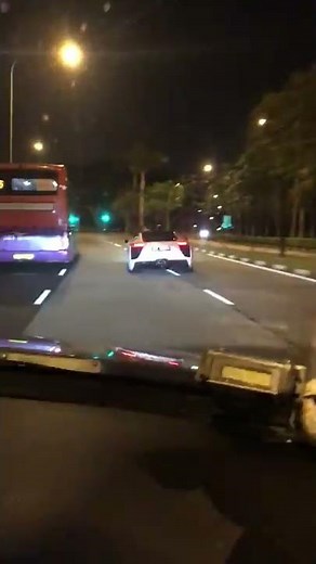 Original footage. Singapore Lexus LFA Crash
