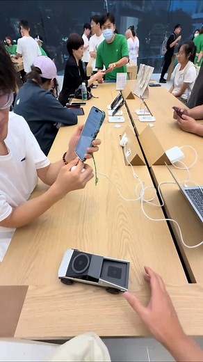 Tech | Engineering | Gadgets on Instagram: "Get Yours now 👆 Follow @techniiverse for more tech videos. Credit📷: Unknown DM for credit or a removal request ( no copyright intended) All rights and credits reserved to the respective owner(s): Hashtags (ignore): #engineeringgadgets #techzexpress #gadgets #technology #design #inventions #techgadgets #tool"