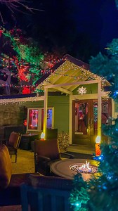 🎁 Holiday Pop-Up Bar 🎁 Reindeer Lounge at Elk Cliff (old Aquarius building) is the cutest pop-up bar ever!! Celebrate the Christmas cheer with festive cocktails, hot cocoa, and warm cider. 🎅 They are open from now to the New Year | Thursday - Sunday | 5-10pm 🎄 | Eureka Springs, Arkansas