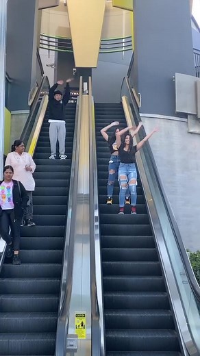 Y’all think they were feelin the performance? 😂 @myka7 @justmaiko