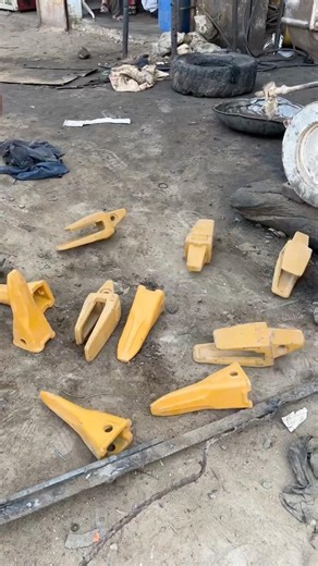 How to install new excavator bucket teeth #welding #howtofix #skills