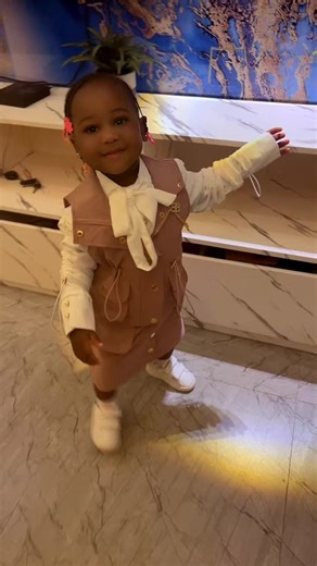 Vidéos de Jojo bijou deep (@jojowassabijou) avec son original - O 🔥G water proof 🍏