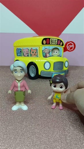 cute little coco 😁