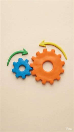 Why Small Gears Make Big Machines Powerful