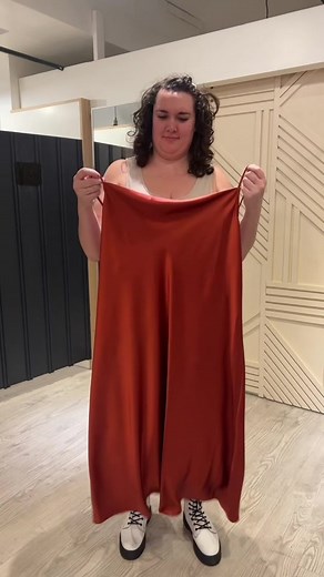 The perfect holiday and NYE dress drops in 6 days ✨ #smallbusiness #holidaydress #holidaydresses #nyedress #oneoutfitdifferentbodies #slowfashion #smallbatchproduction #plussizedresses #midsizedresses