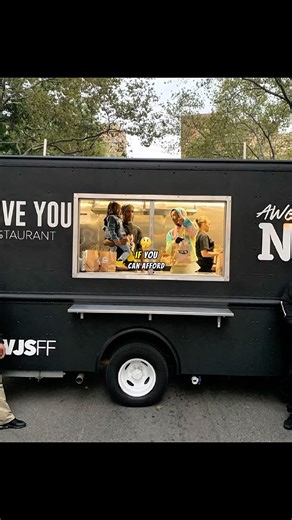 Jaden Smith is giving out free food😍😍😍 #goviral #jadensmith