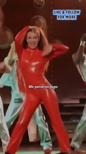 ❤️‍🔥 Britney Spears’ “Oops!... I Did It Again” Still Owns the 2000s 🔥🎶