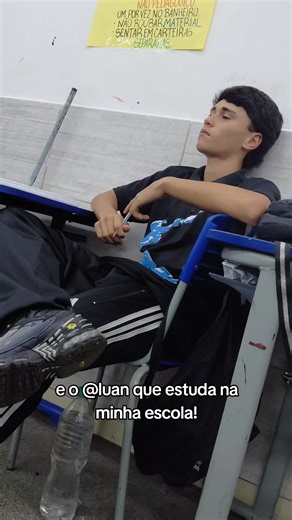 Aura e Ego: Reflexões Sobre a Personalidade