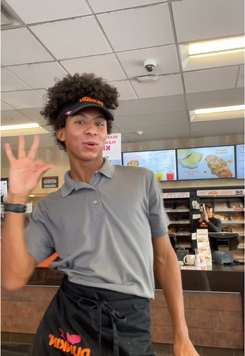 extra smiley in this one lol 😂 #fyp #dance #2020