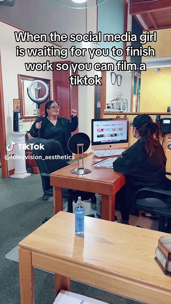 Foley Vision Aesthetics: The Social Media Encounter