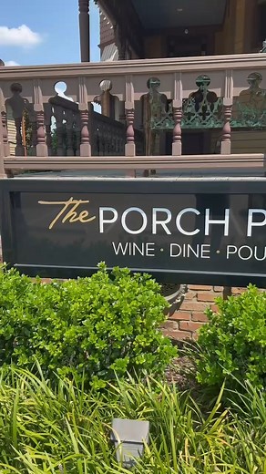 Shop, Dine, Shine Spotlight: The Porch Pour 🍷 This downtown spotlight series is part of the Shop, Dine, Shine campaign, a collaboration with Midlothian Community Development, the City of Midlothian, and the Midlothian Chamber of Commerce to highlight the downtown businesses that make our community thrive. Today’s feature is The Porch Pour, a family-owned treasure in a beautifully restored Victorian home offering seasonal, farm-to-table dishes alongside craft cocktails, fine wines, and Texas bee