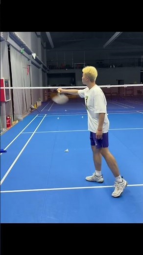 Badminton trick shot tutorial. #badminton #badmintonlovers #badmintontraining