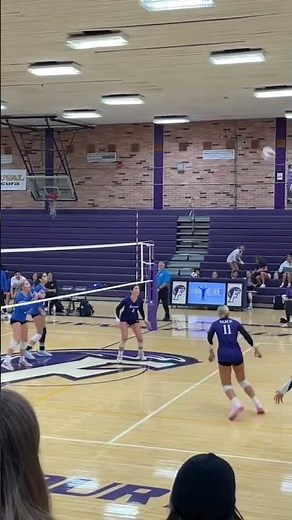 This was an awesome play 🏐👏🏼 #volleyball