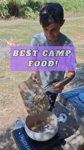 Easy Camping Meal: Dry Sausage Rice & Fresh Salad! 🍳 #shorts